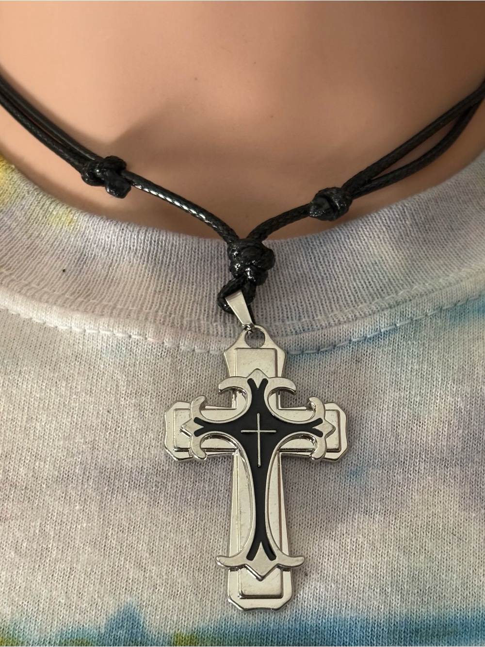 Black and Silver Men's Cross Pendant Necklace. Stainless steel.